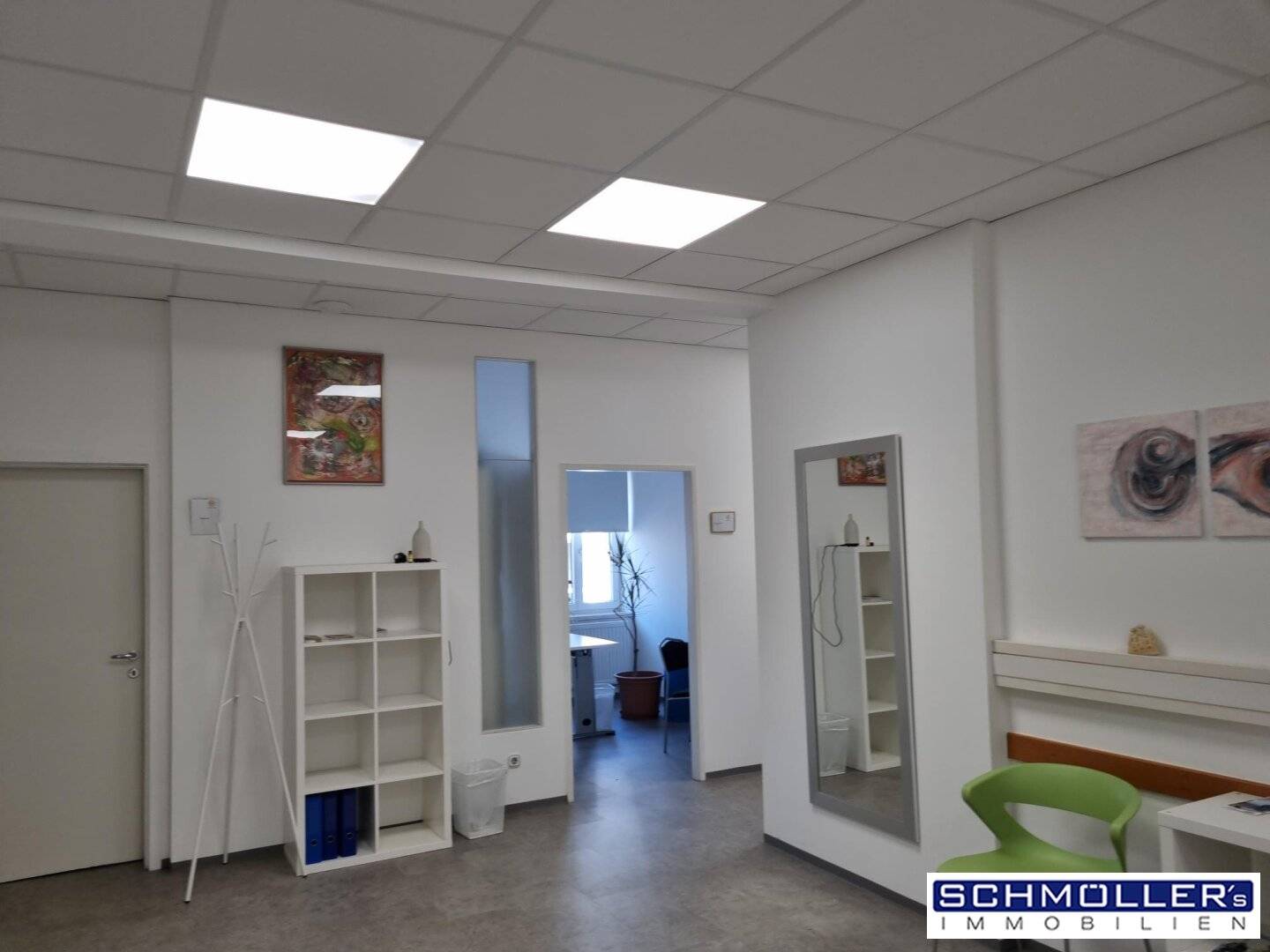 Spacious and bright office space versatile for use