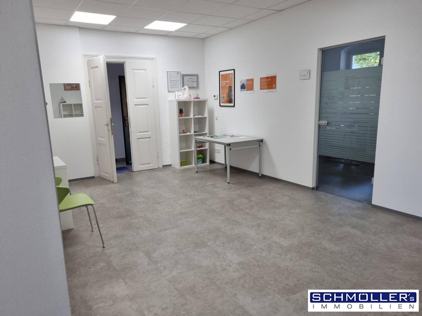 Spacious and bright office space versatile for use
