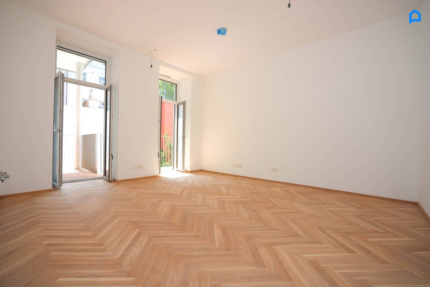 ERSTBEZUG, UNABHÄNGIG v. fossilen Brennstoffen, kernsanierter Albau, modernste Ausstattung ab 41 m² -148m² Wohnfläche, 2-4 Zimmer plus Nebenräume, Etagen- und DG Wohnungen, Wärmep. FBH,Deckenkühlung