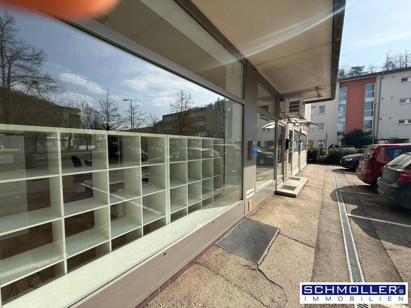Furnished office/practice/commercial space in a central location