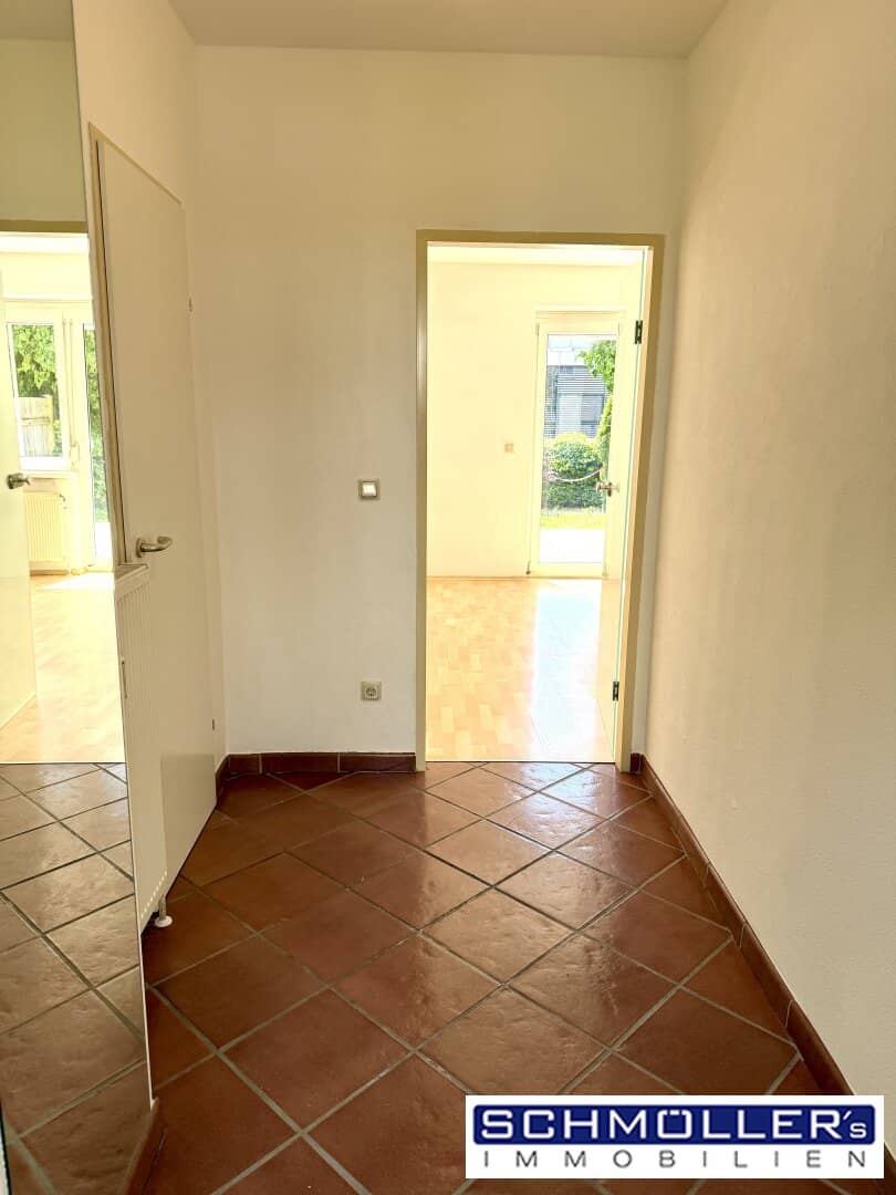 Garden apartment with house character in central location