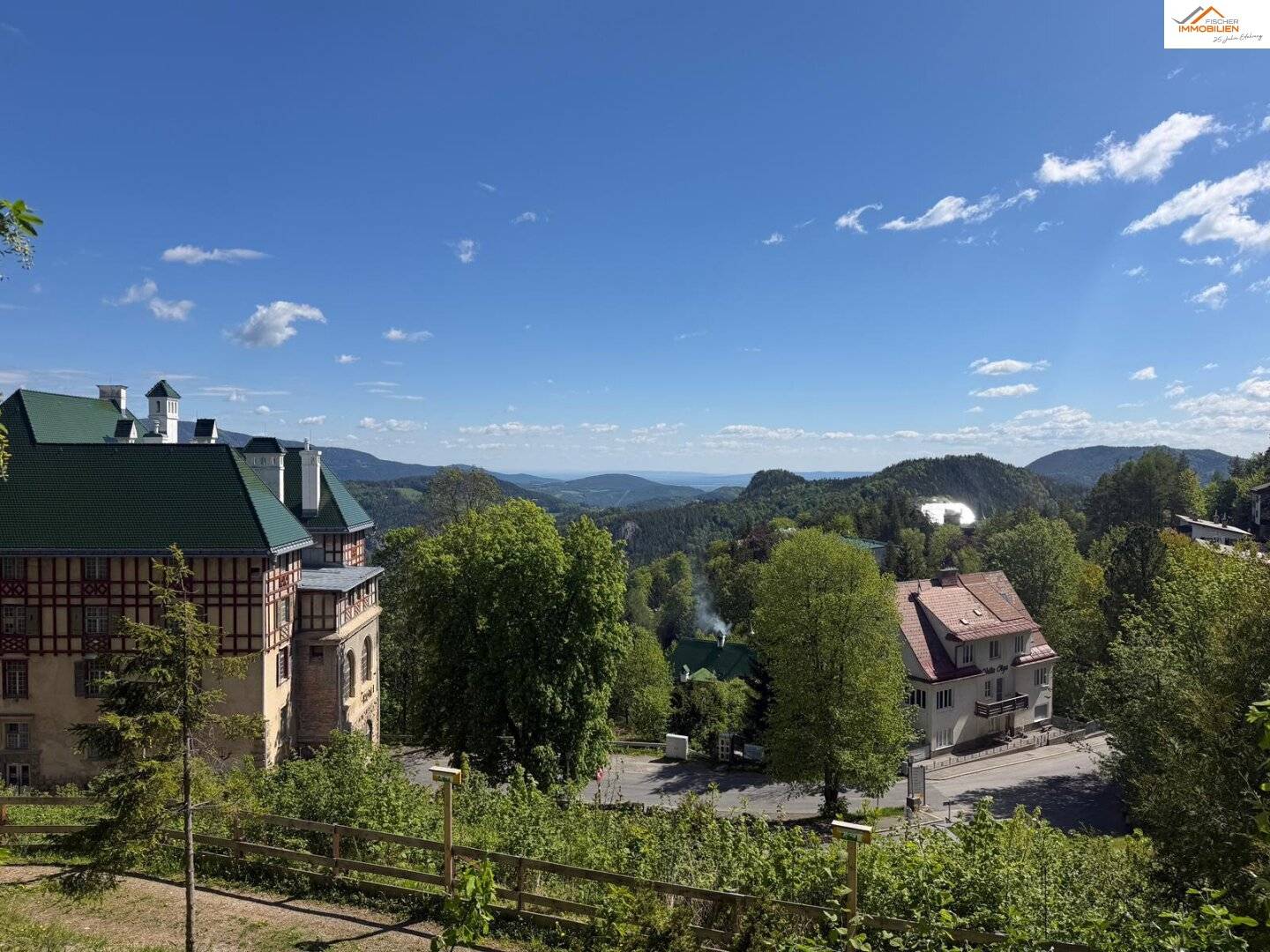 2 Zimmer Eigentumswohnung in historischer Villa "Waldhof" am Semmering mit Grünblick