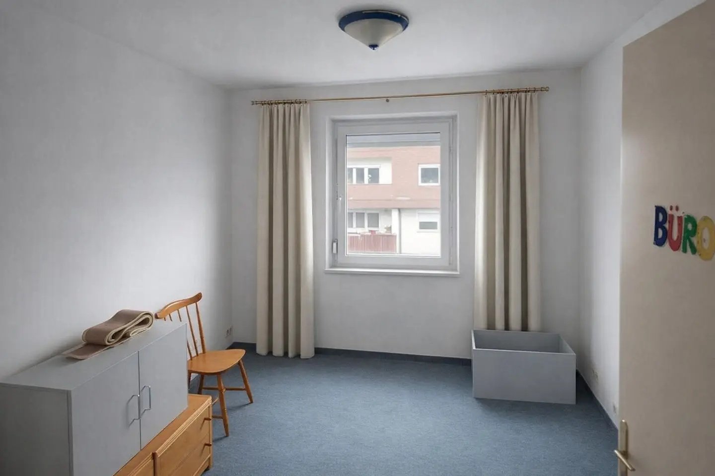 Sonniges 3‑Zimmer‑Dachgeschoss mit Loggia & Stellplatz – sofort einziehen & wohlfühlen
