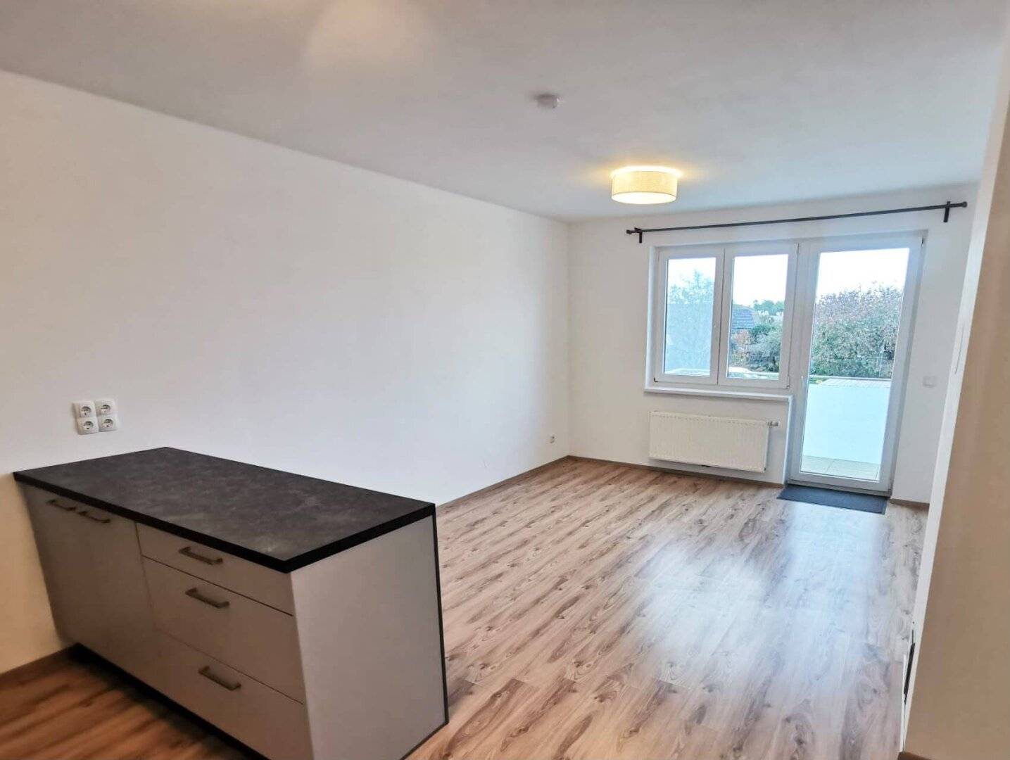 Bright 2 room apartment with balcony and parking space in Bad Erlach