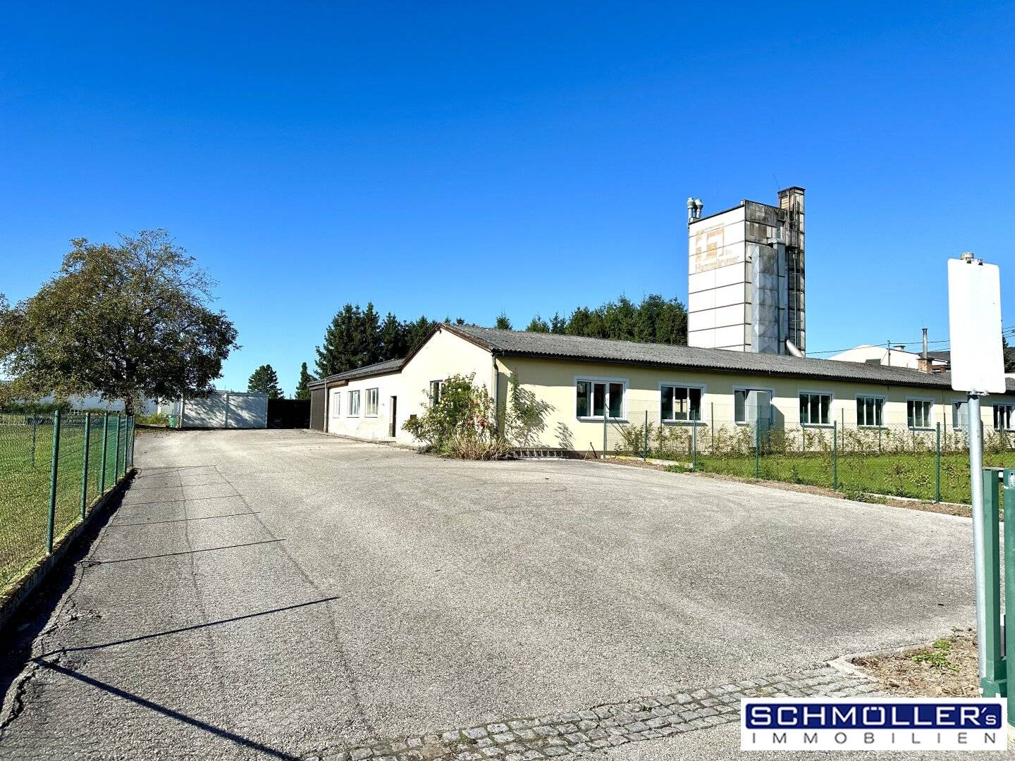 Commercial spaces from 100 m² in Gunskirchen for rent