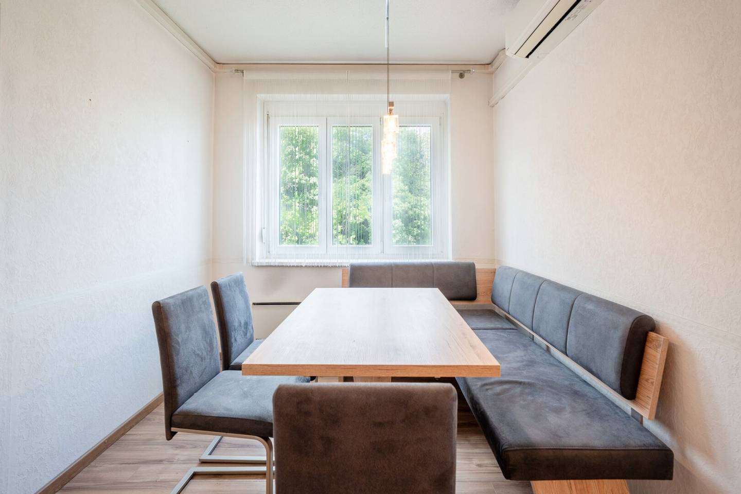 ++ Großzügige Wohnung mit blick in den Schlosspark  ++