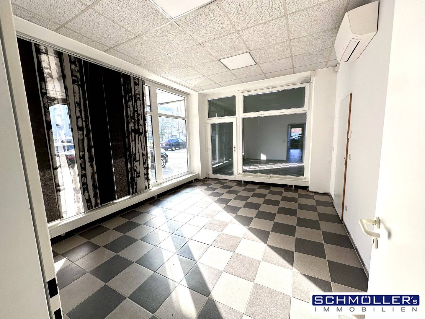 Office/Practice in the Center of Thalheim ready for immediate use