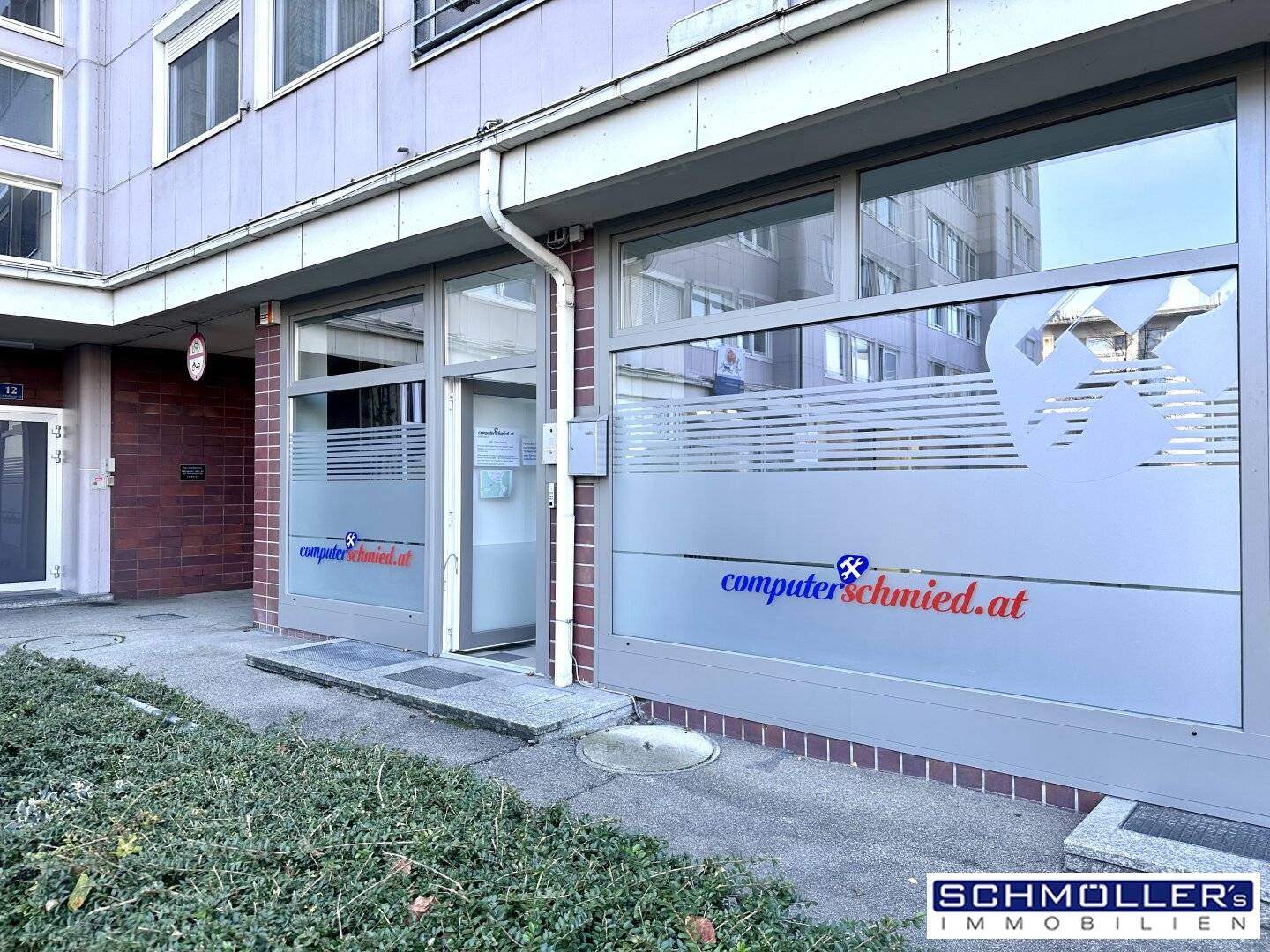 Office/Practice in the Center of Thalheim, ready for immediate use