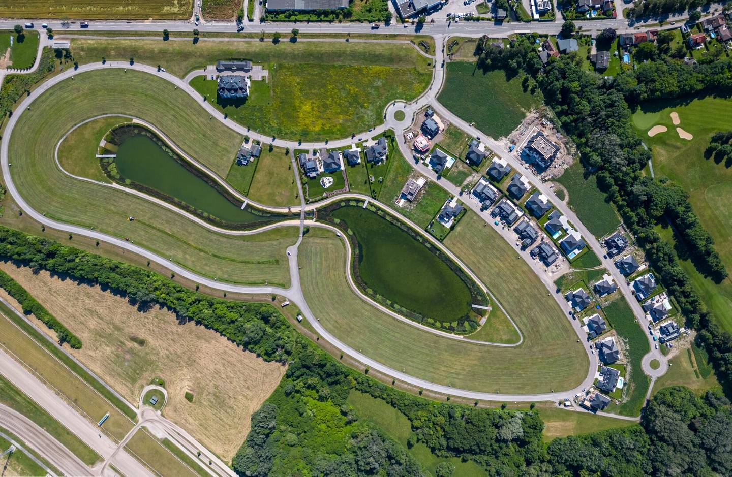 Herrliche Grundstücke mit Seezugang in idyllischem Ambiente !  595/93 - WOHNEN - REITEN - GOLFEN ** PROVISIONSFREI