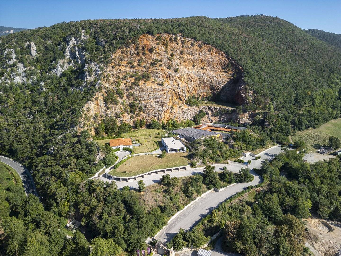 Cliffside Winzendorf - Architektur trifft Geschichte