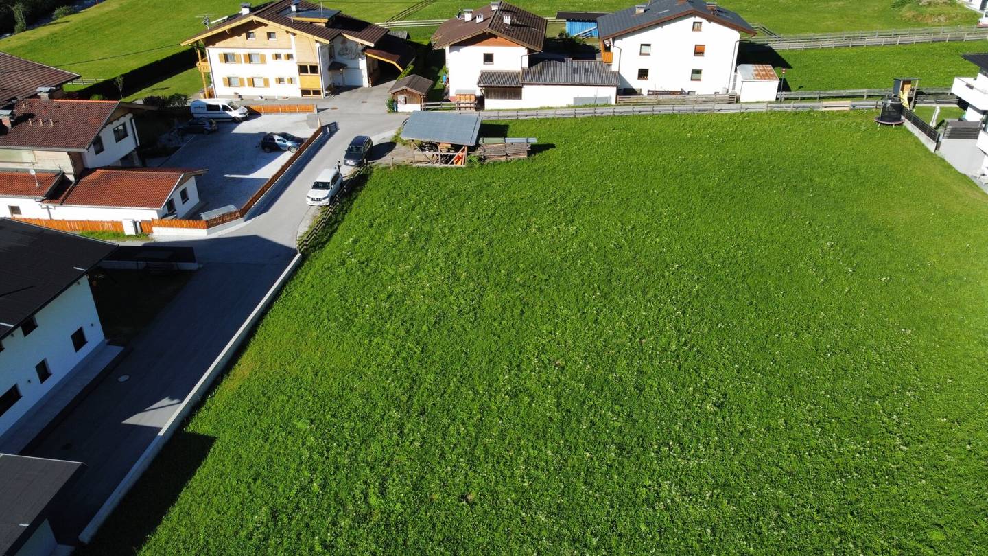Baugrundstück in Bestlage von Neustift