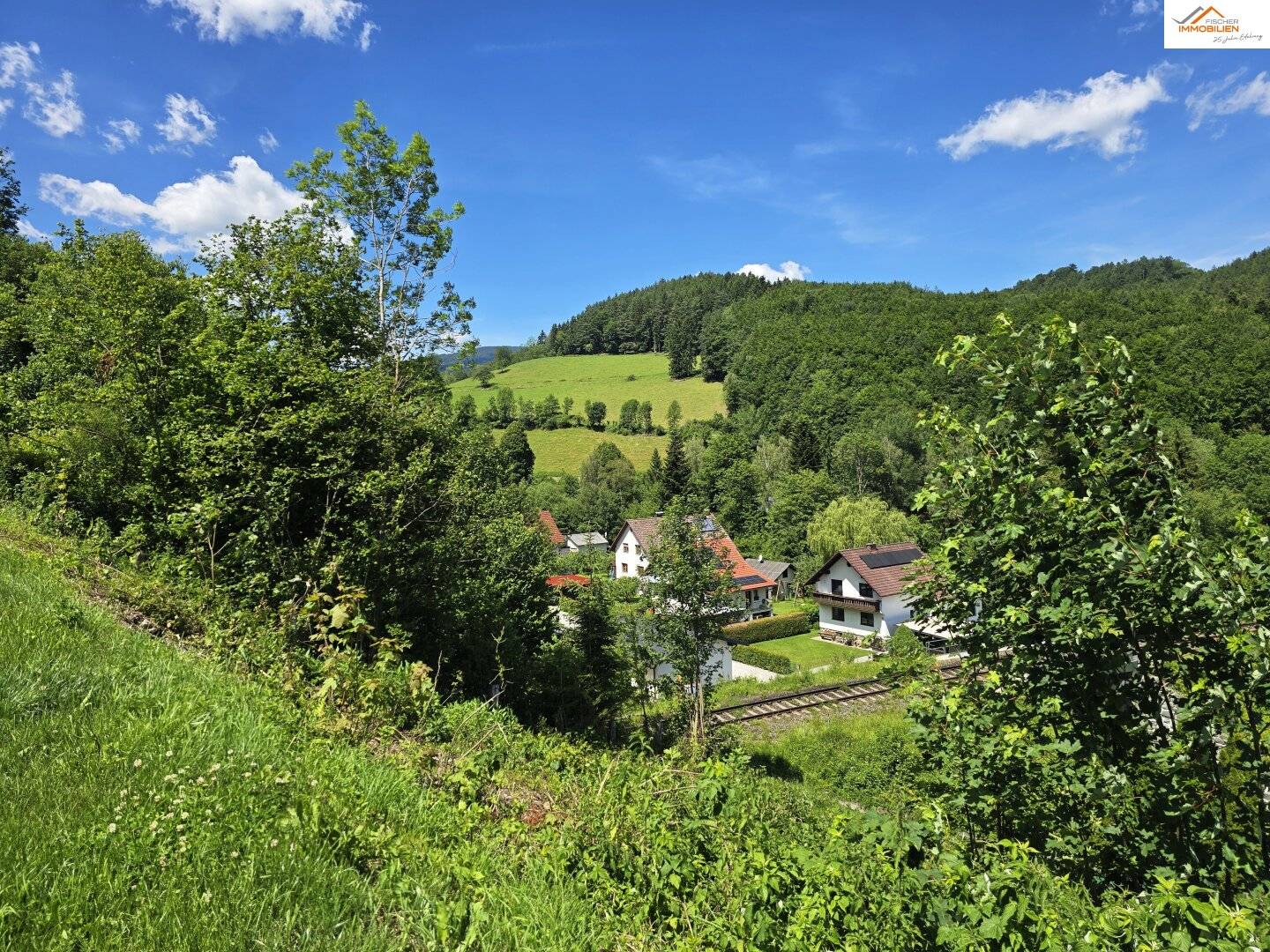Naturverbundenes Baugrundstück mit traumhaftem Ausblick in Aspang