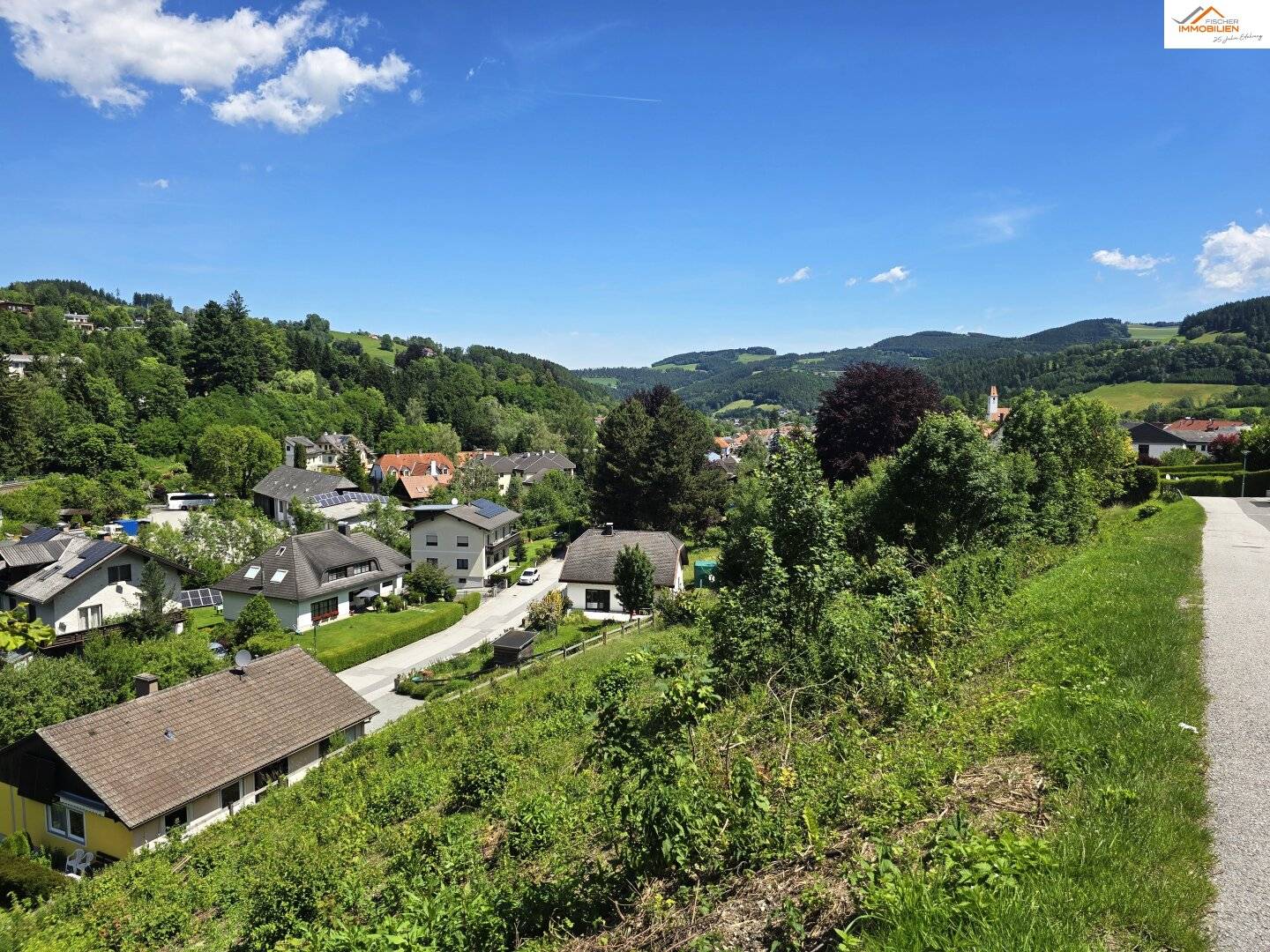 Naturverbundenes Baugrundstück mit traumhaftem Ausblick in Aspang