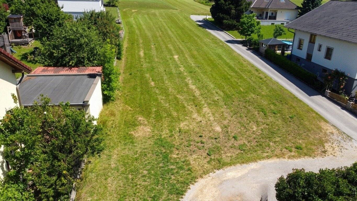 Top-Chance in Dreistetten: Sonniges Baugrundstück mit 16 m Frontbreite in absoluter Ruhelage!
