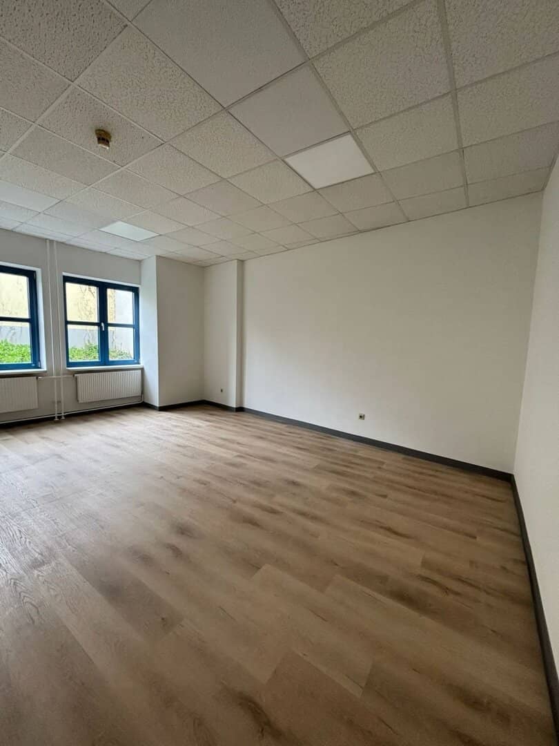 Office, practice, company headquarters for rent