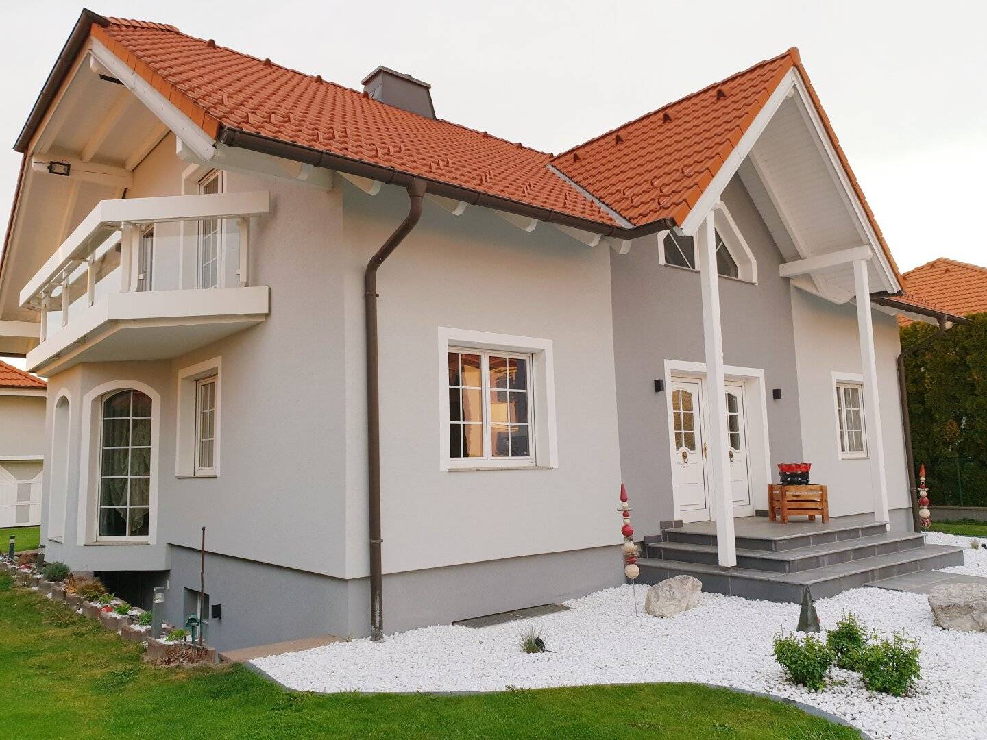 Exclusive single-family house with double garage for sale