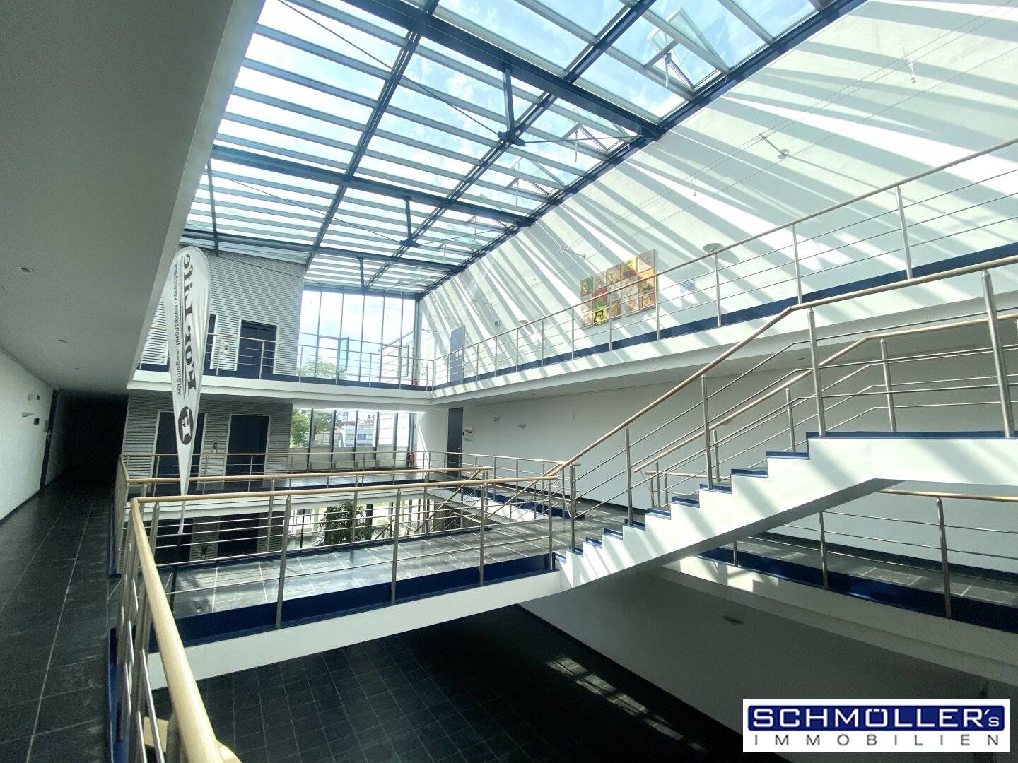 Beautiful office space in WDZ 1 - group practice possible
