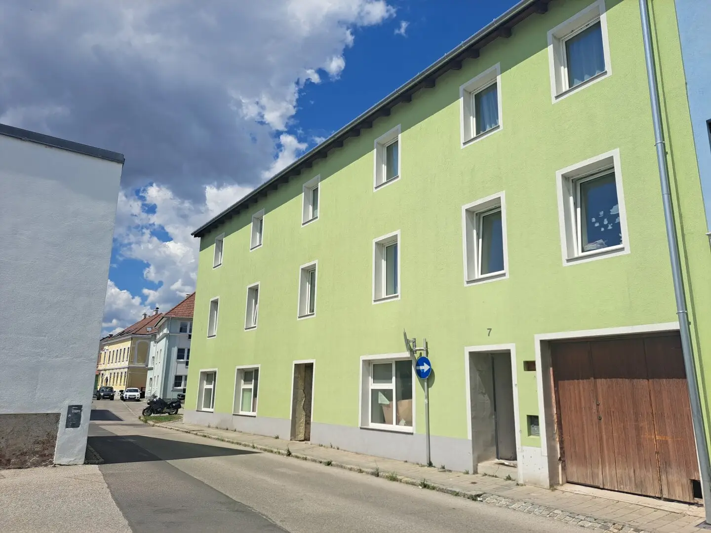 Tenement building with up to 7 apartments-?**Note**