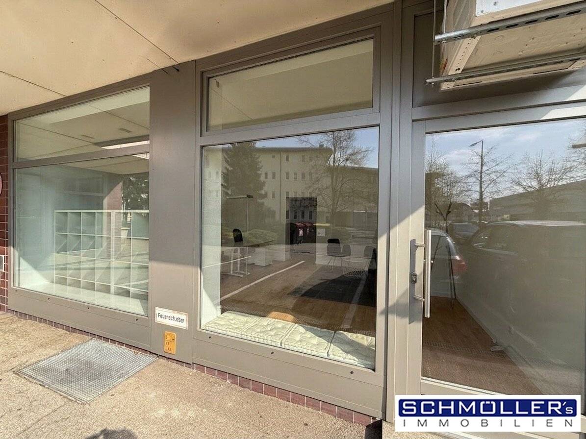 Furnished office/practice/commercial space in a central location