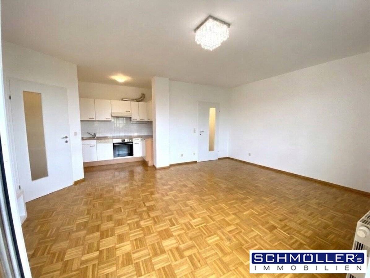 Bright two room apartment with balcony and garage