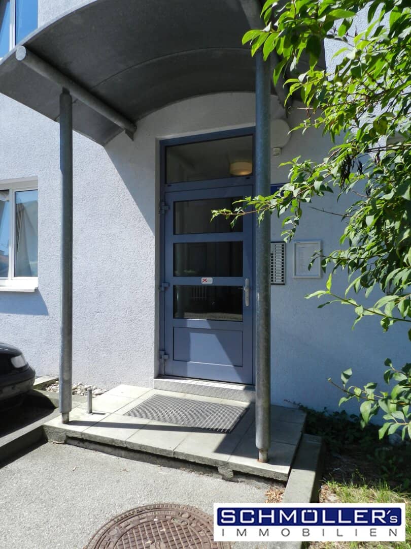 Bright two room apartment with balcony and garage