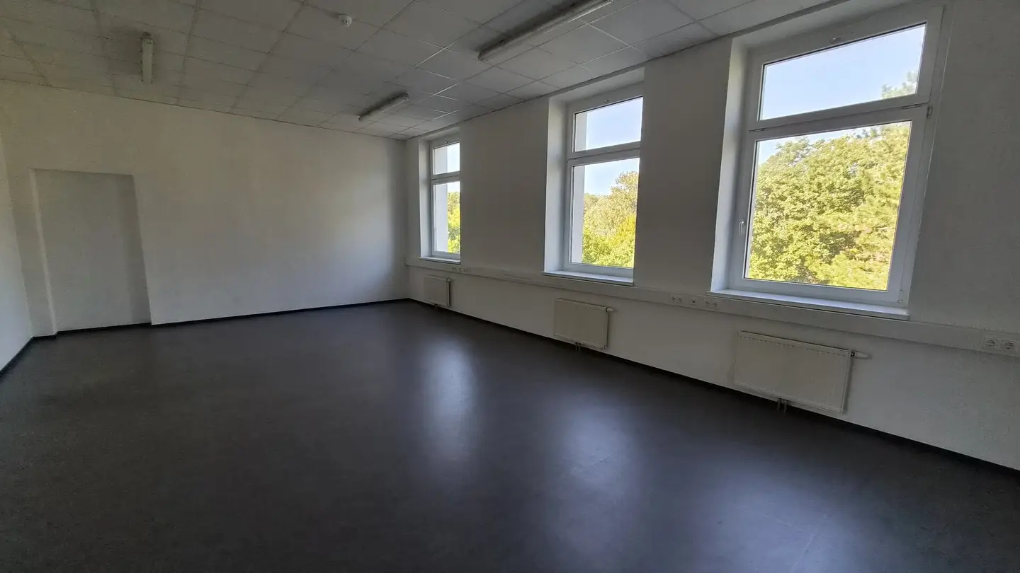 Firmensitz / Büro / Verein / oder Ordinations - Fläche  zu vermieten!