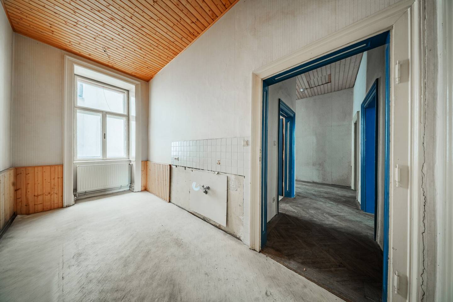 Prewar apartment located between Prater and the Danube Canal
