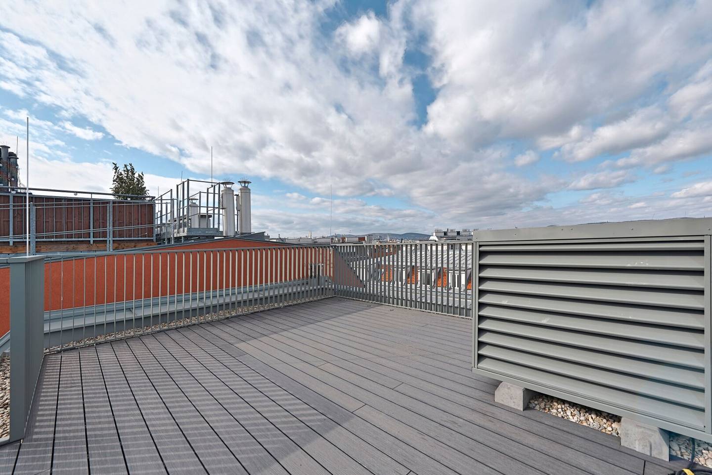 Stilvoll über den Dächern – Luxus-Maisonette mit herrlichen Terrassen im Herzen der Stadt