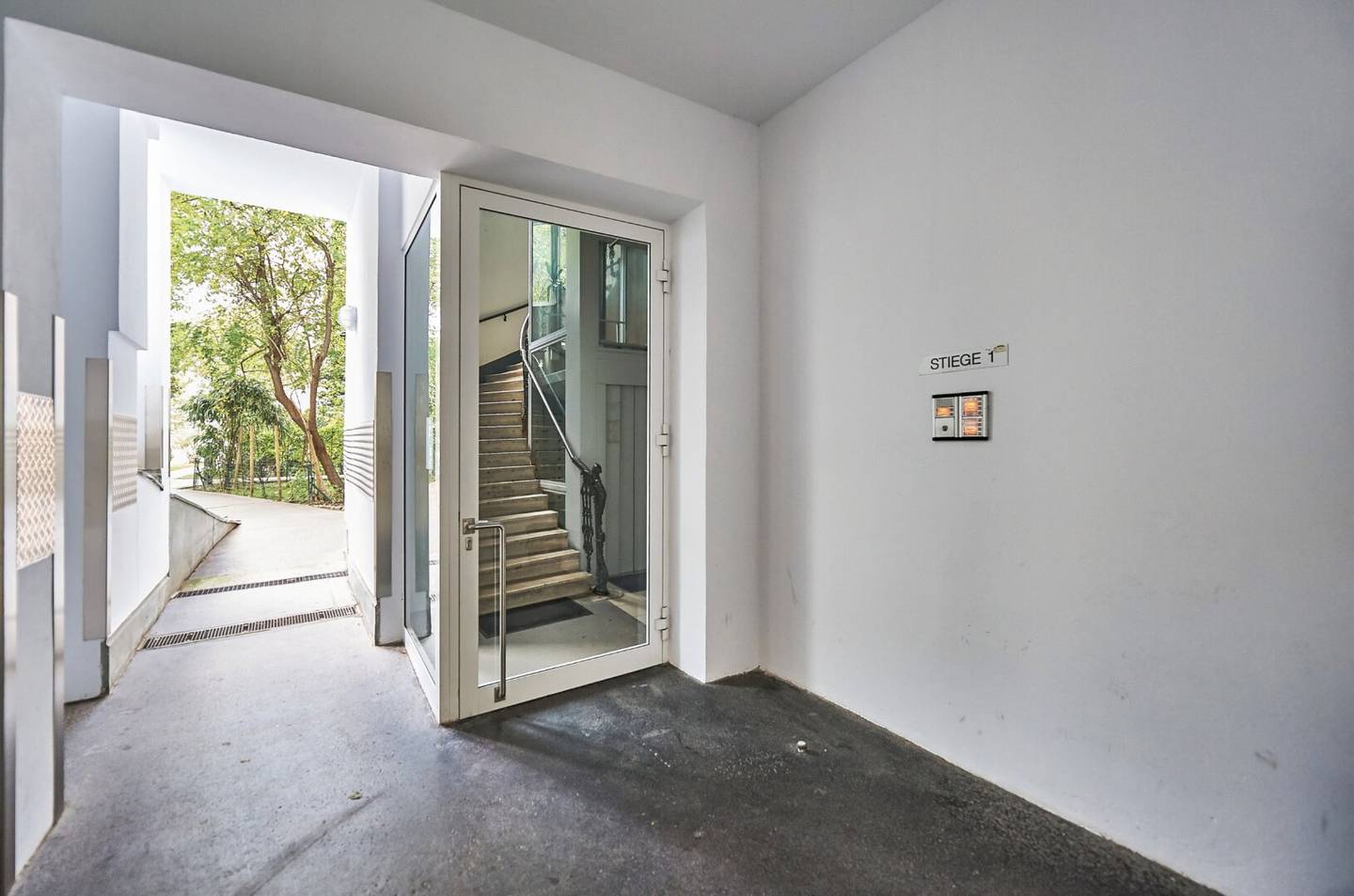 Perfect investment object in well-kept property near Zieglergasse!