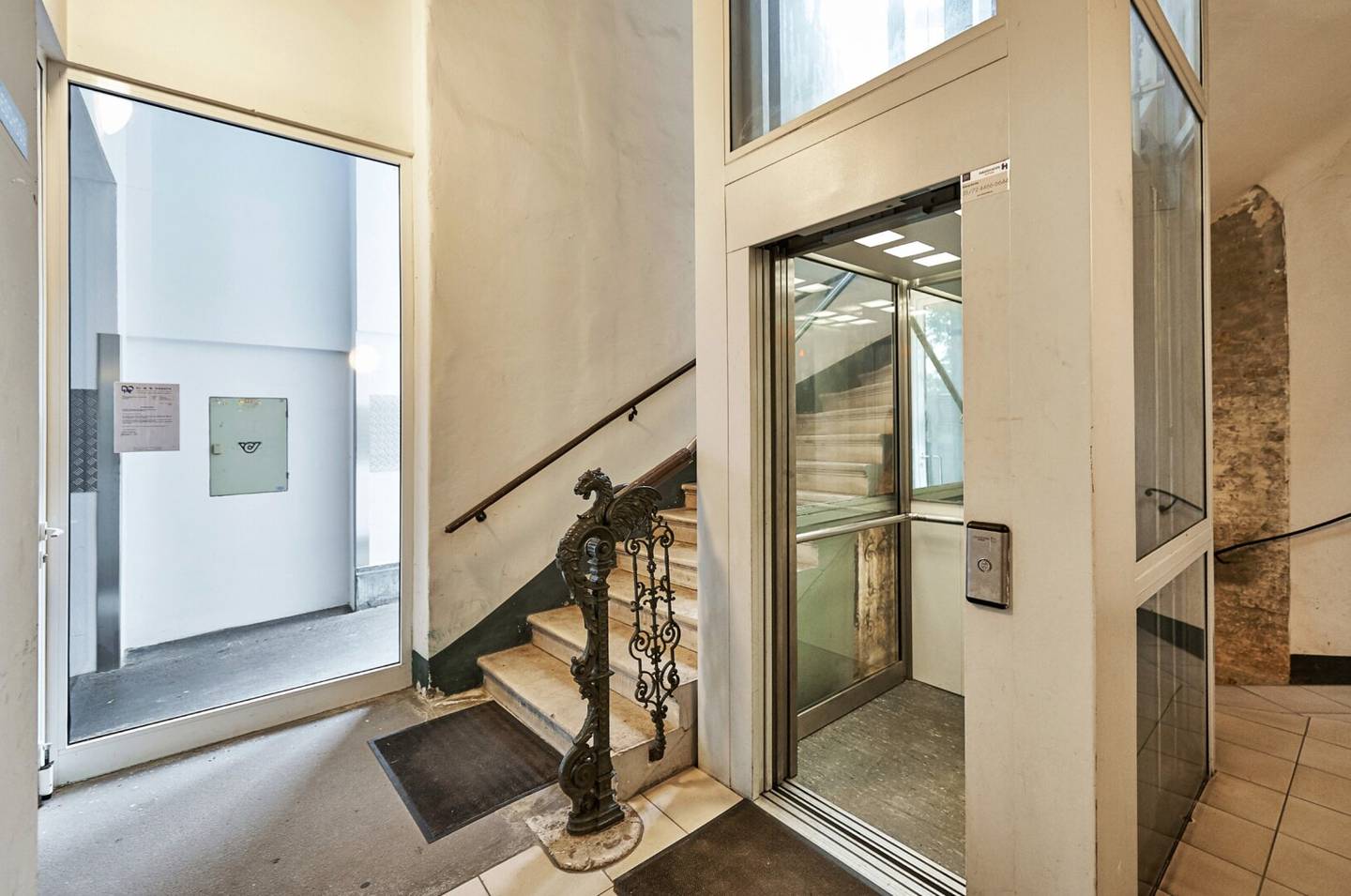 Perfect investment object in well-kept property near Zieglergasse!