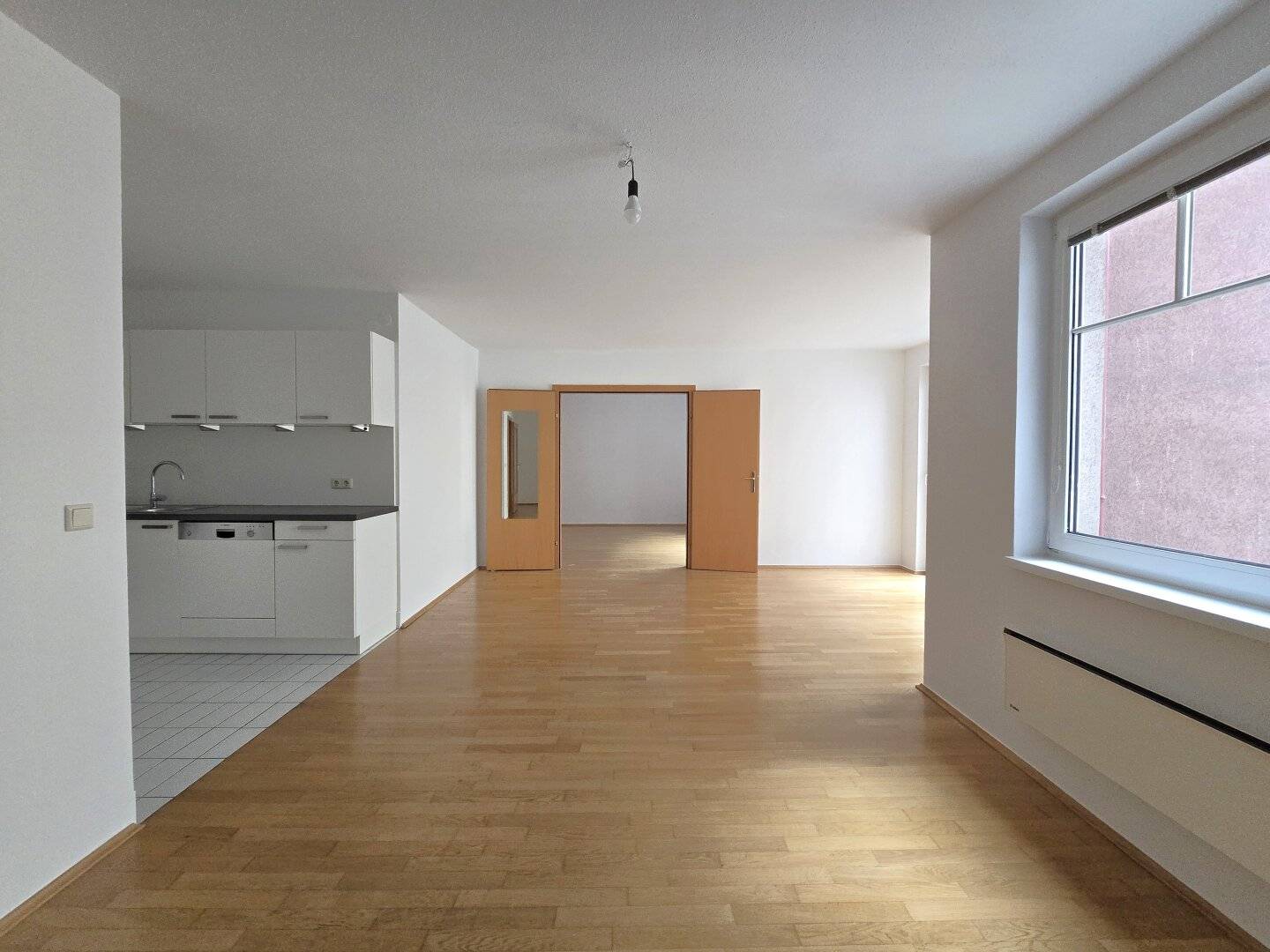 Top located 2-room apartment in Schlagergasse/Severingasse near Volksoper and WUK