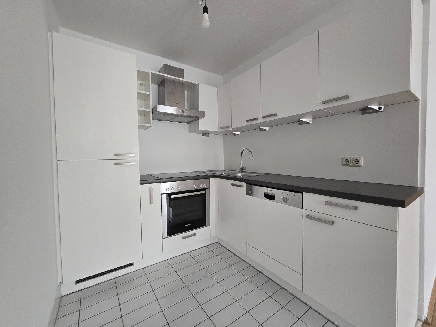 Top located 2-room apartment in Schlagergasse/Severingasse near Volksoper and WUK