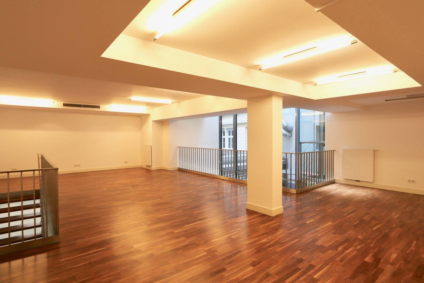 Quiet office in courtyard location near Stadtpark