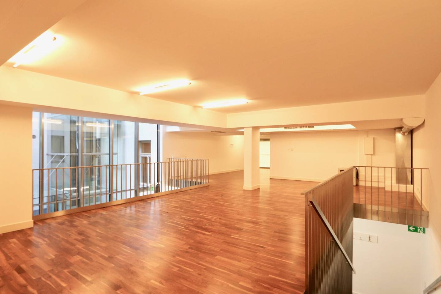 Quiet office in courtyard location near Stadtpark