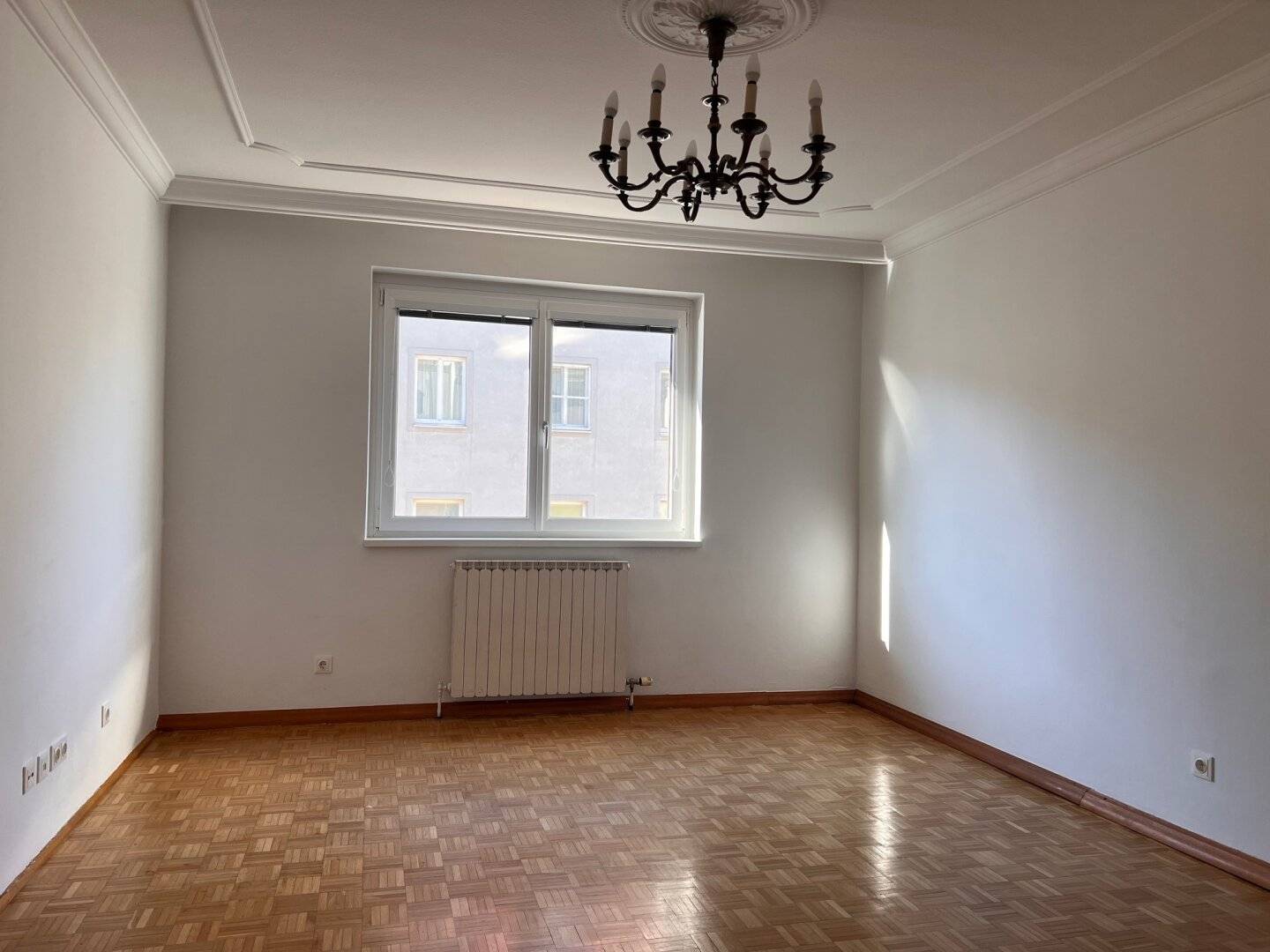 Gepflegte 3-Zimmer-Wohnung mit Balkon Nähe Obkirchergasse!