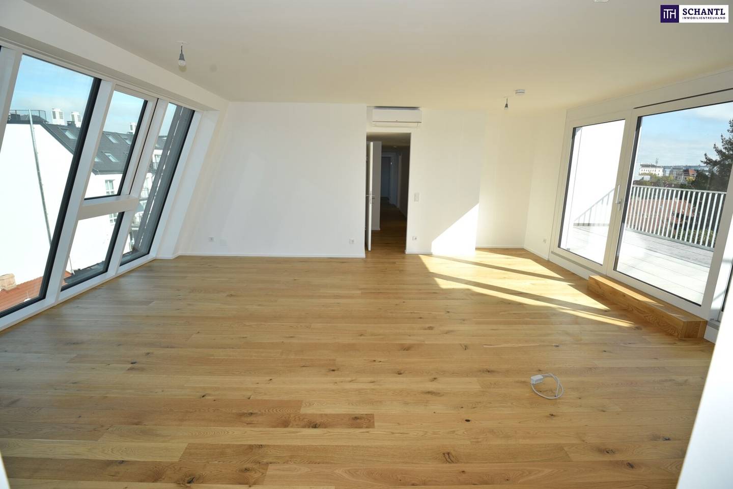 GENIAL and RARE 5 bedroom penthouse with magnificent view, top quality fittings and magnificent terrace