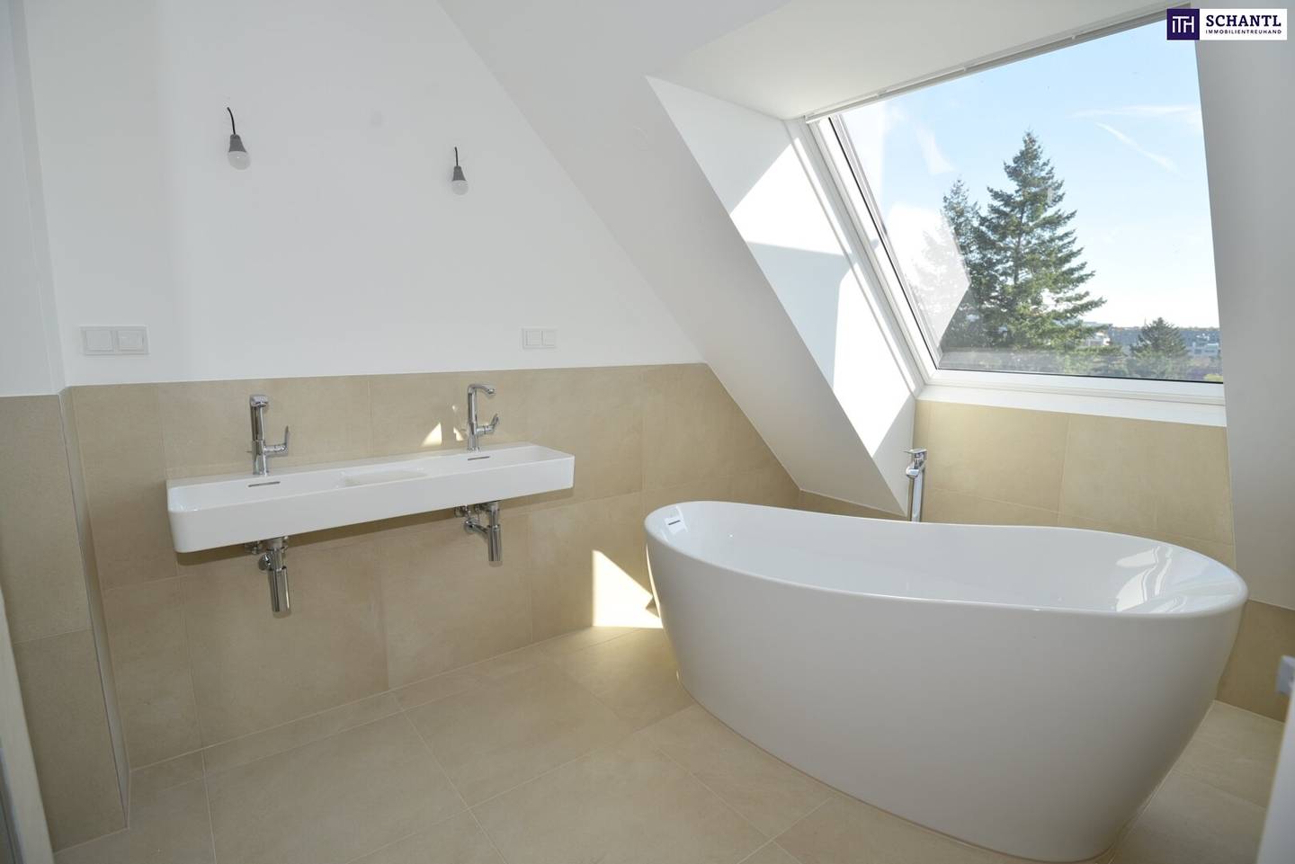 GENIAL and RARE 5 bedroom penthouse with magnificent view, top quality fittings and magnificent terrace