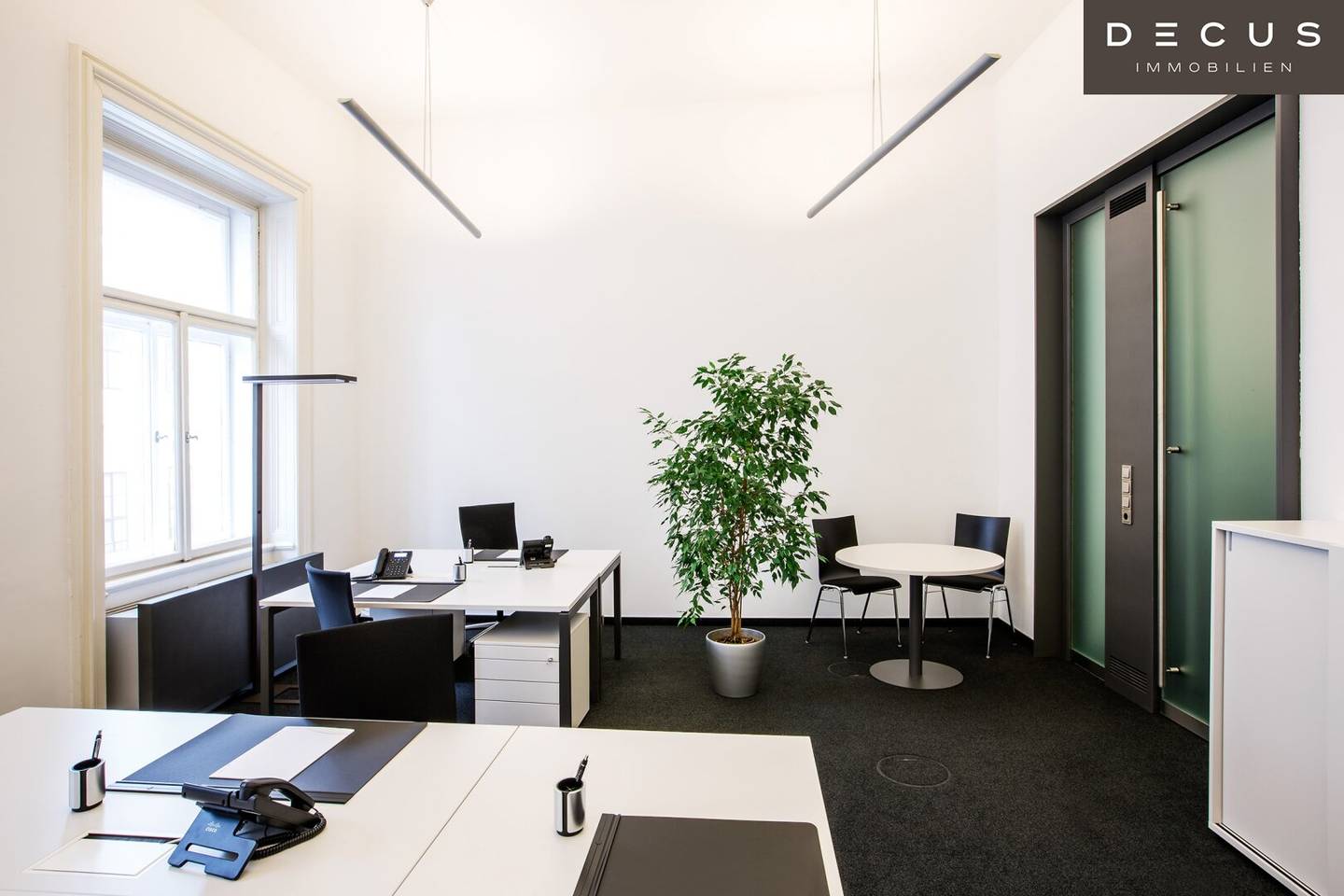 | BUSINESS CENTER | LE PALAIS
