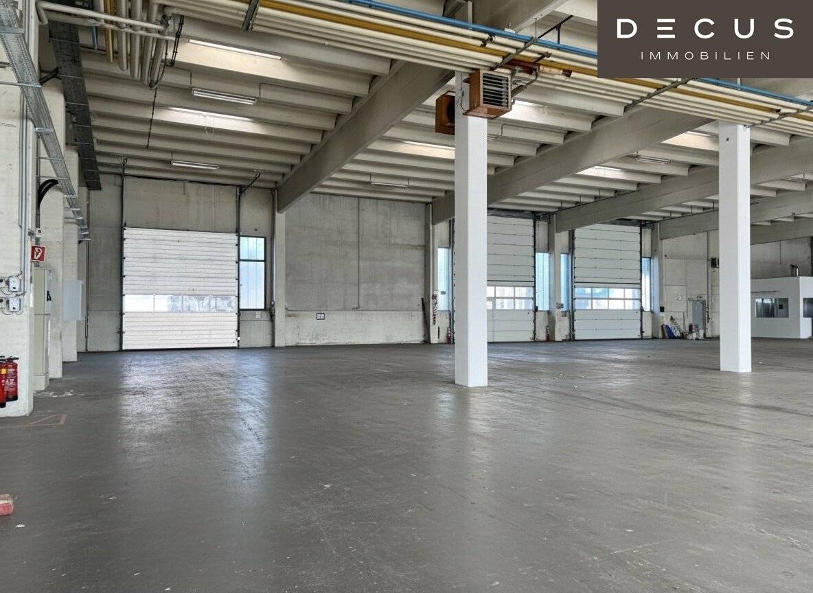 Warehouses from 1,100 m² to 2,370 m² near Wagramer Straße with excellent accessibility