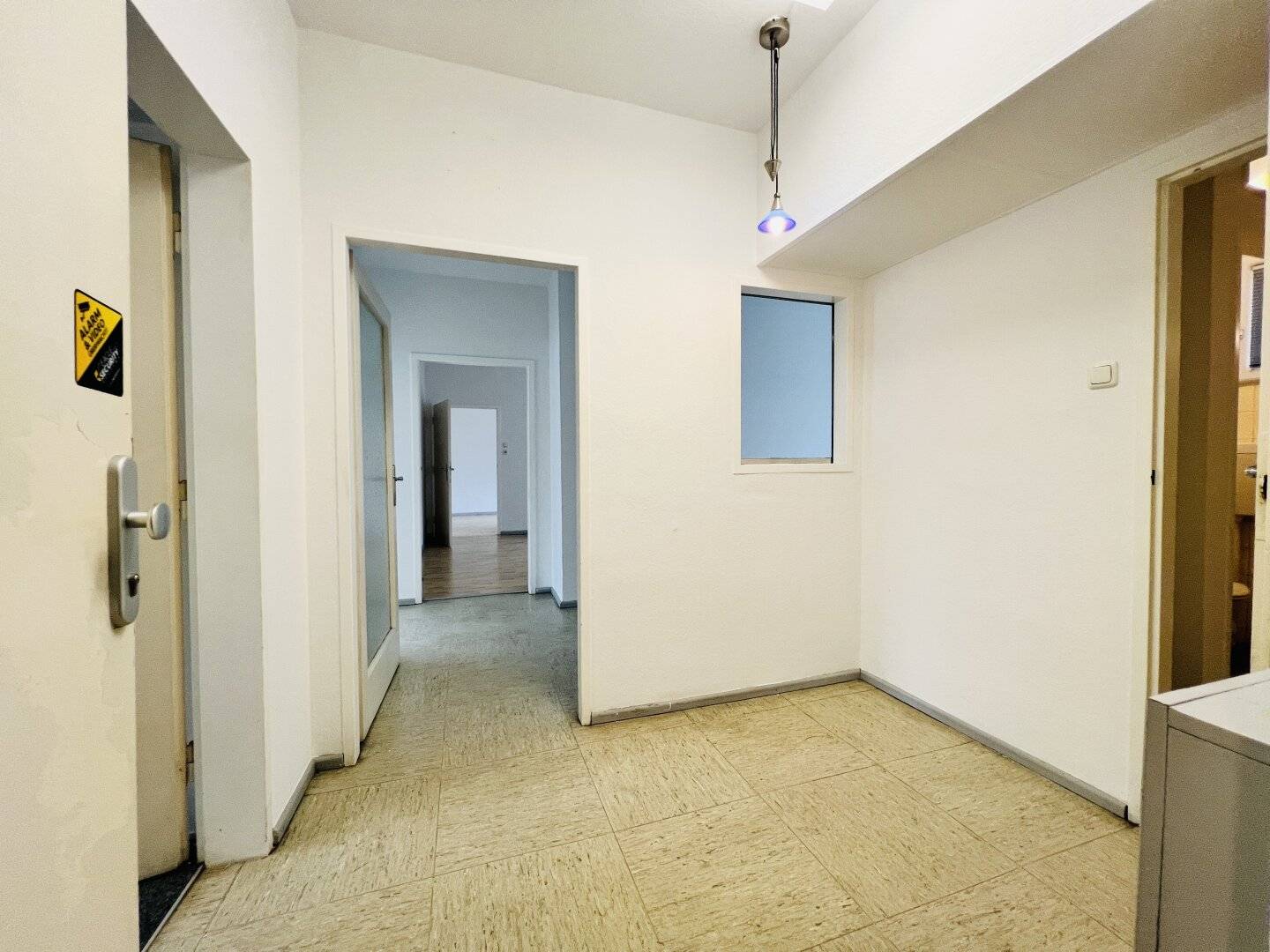 Office commercial property directly at Pius Parsch Platz near Floridsdorf Station