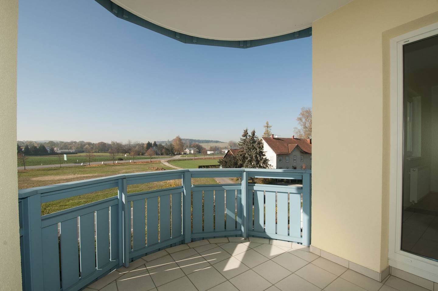 Mietwohnung (220) 68 m² mit Loggia und Balkon ca.7.0 m² Vermietung direkt vom Eigentümer keine Provision