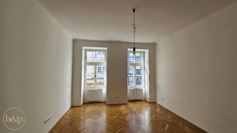 Sunny 3 room old building apartment within the Gürtel 1080 Wien