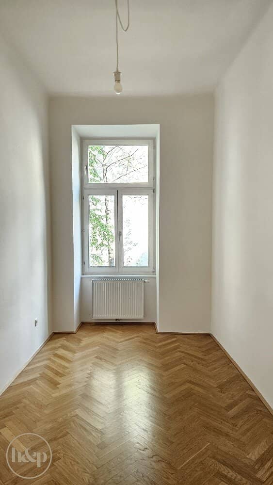 Sunny 3 room old building apartment within the Gürtel 1080 Wien