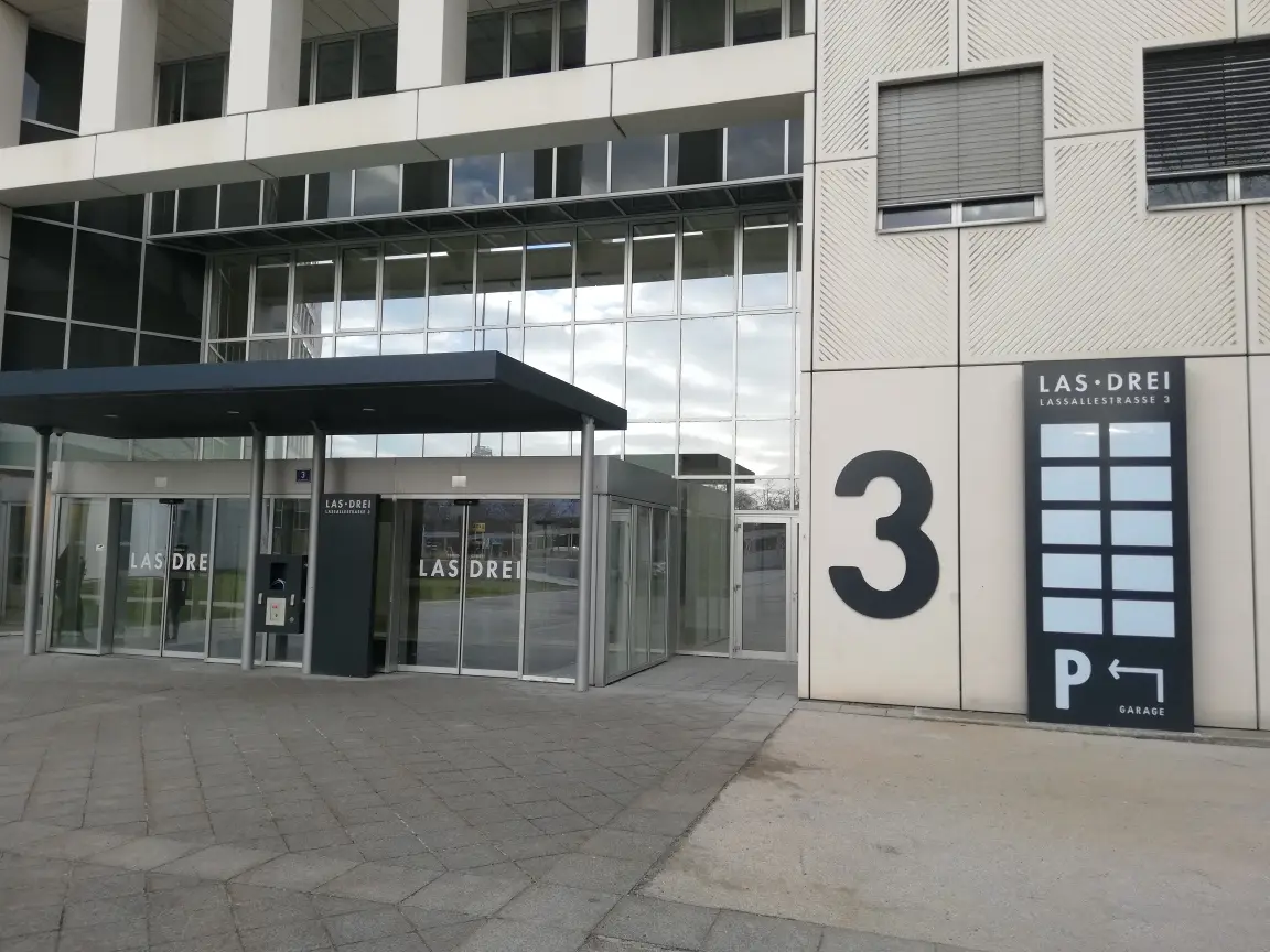 Apartment near Praterstern with flexible layout and view of the courtyard? Wait no