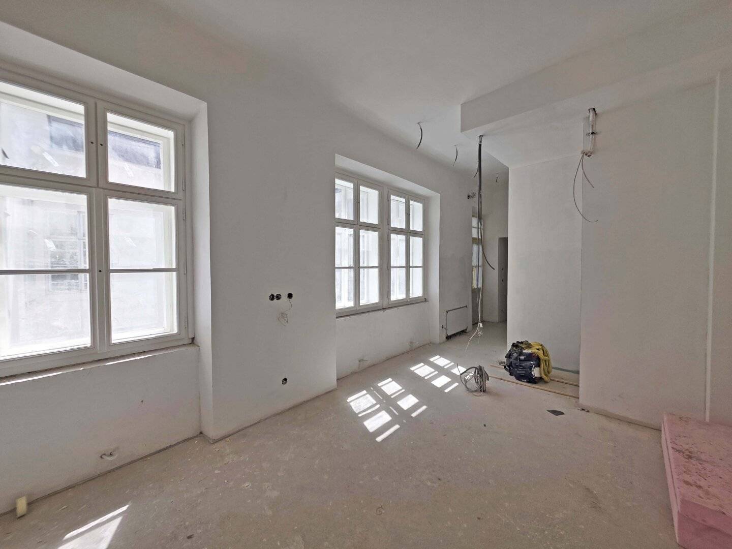 ANNAGASSE | From September 2026 | exclusive two room old building apartment in historic inner city palace | First occupancy