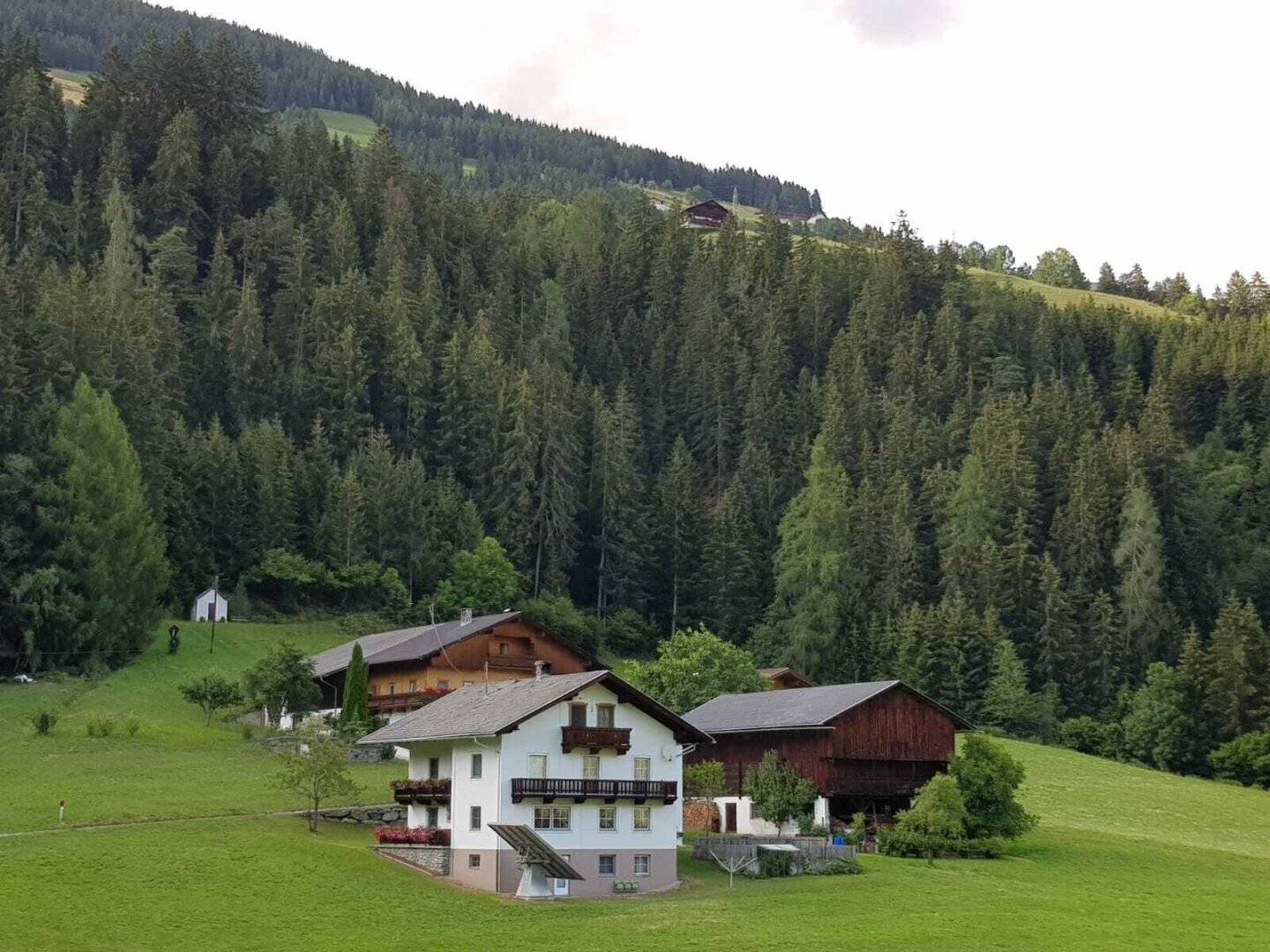 Lienz-Umgebung, Schöne Landwirtschaft mit Doppelwohnhaus in Osttirol zu verkaufen!