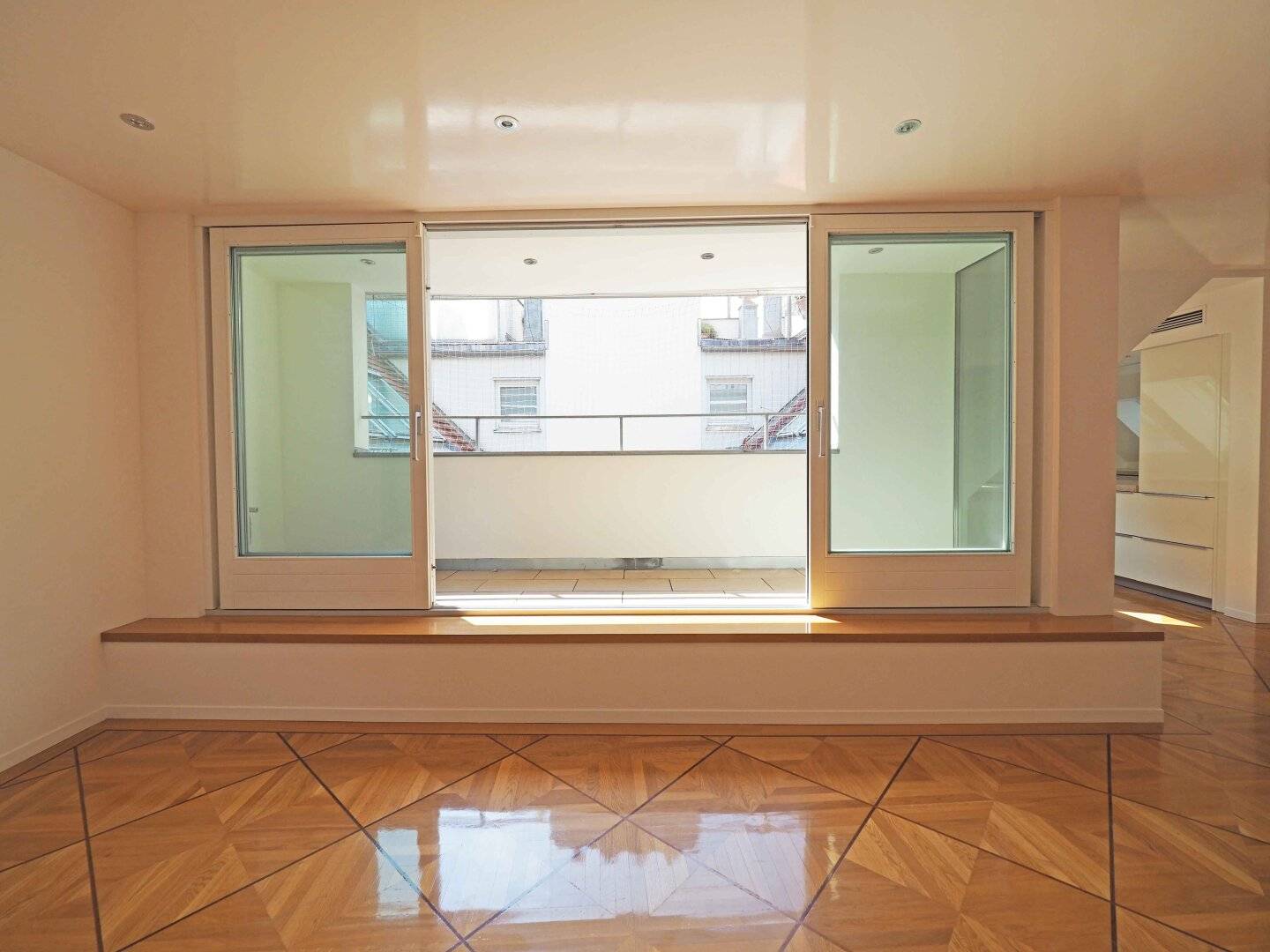 ANNAGASSE extraordinary 3 room rooftop duplex with terrace in historic downtown palais