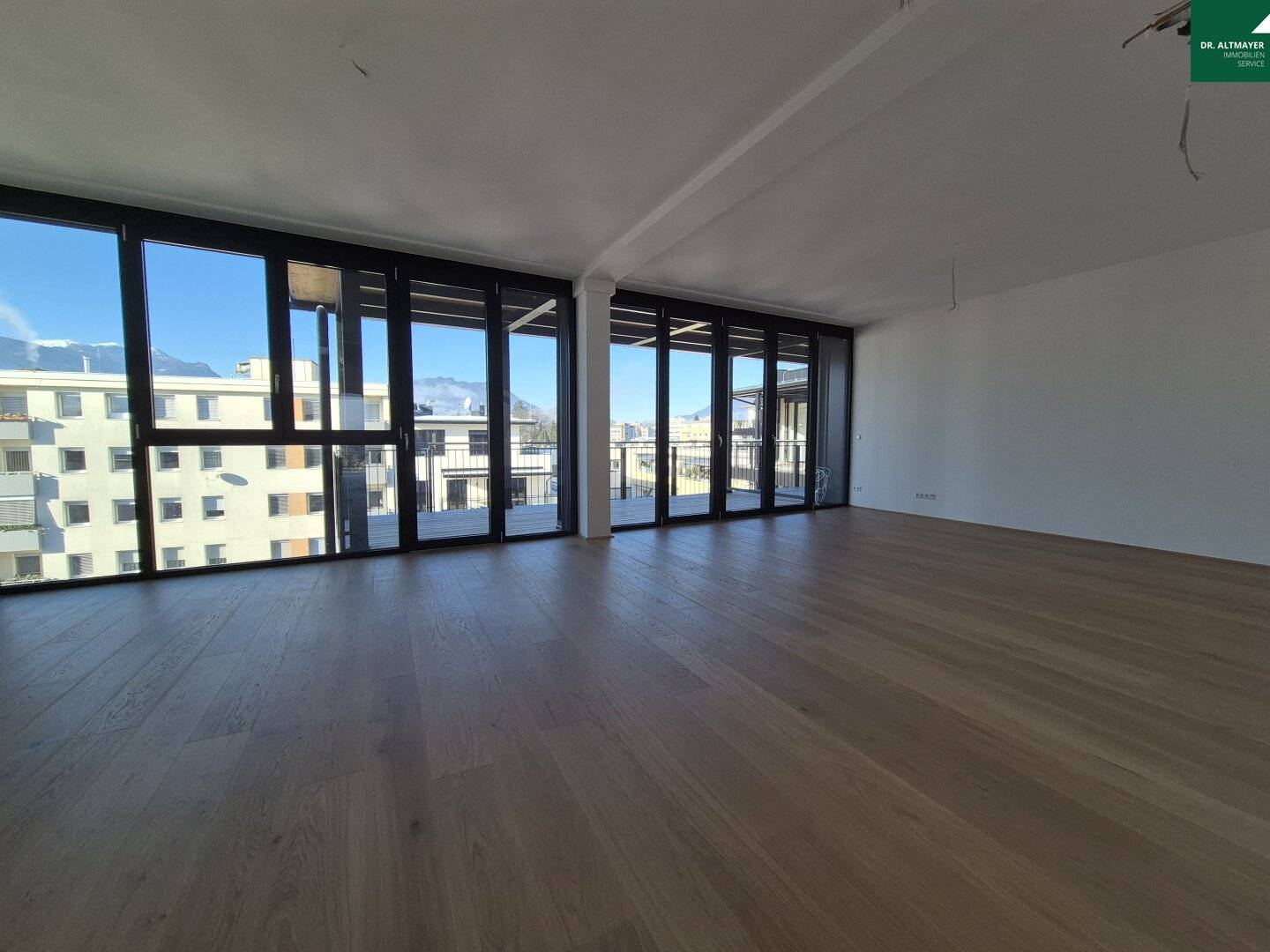 Dreamlike penthouse in Villach: first occupancy with 3 rooms, 2 bathrooms and panoramic terrace