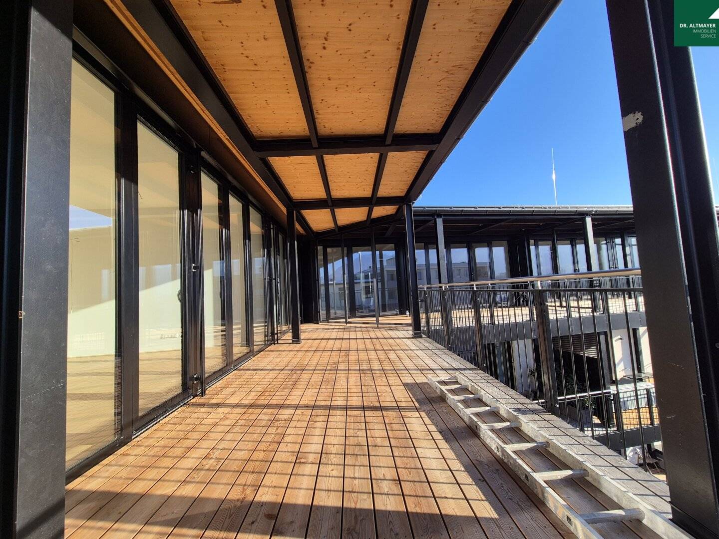 Dreamlike penthouse in Villach: first occupancy with 3 rooms, 2 bathrooms and panoramic terrace