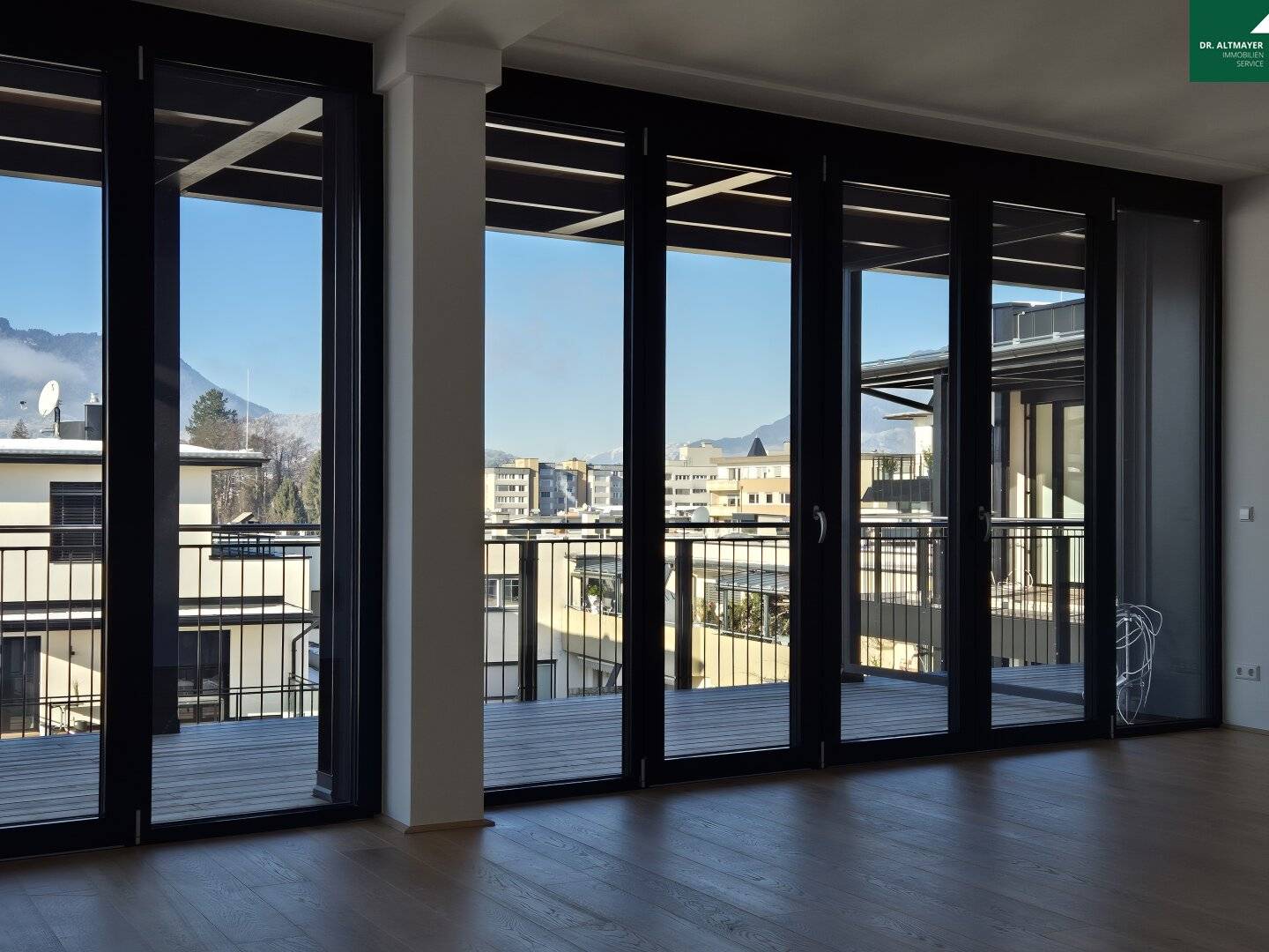 Dreamlike penthouse in Villach: first occupancy with 3 rooms, 2 bathrooms and panoramic terrace